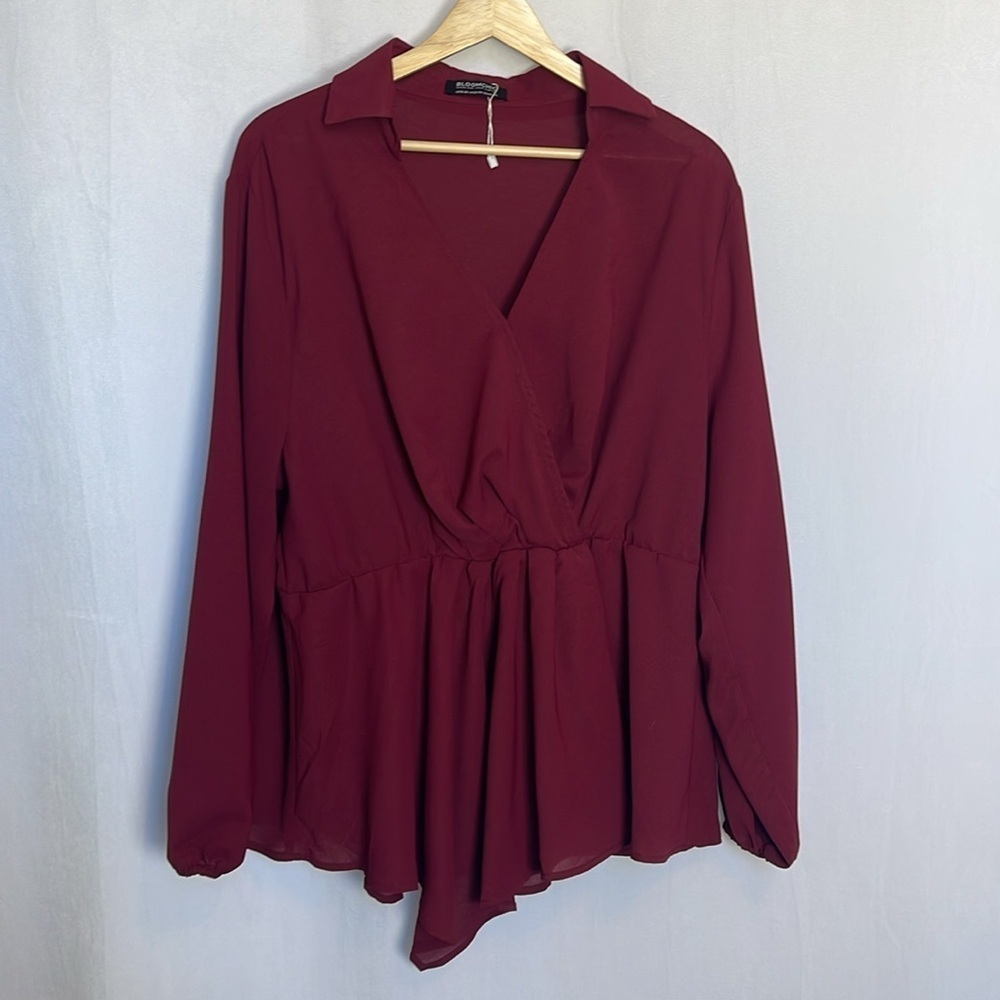 NWOT Bloomchic Long Sleeve Surplice Neck Asymmetrical Hem Blouse Size 18/20 EUC - Picture 2 of 12